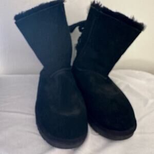 UGG Classic Short Black Boots with Bows Ribbons Sheepskin Lined Boots Womens 12